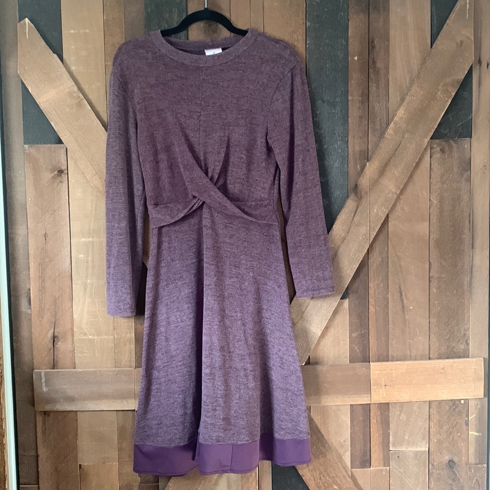 Serra women’s dress - Picture 1 of 7